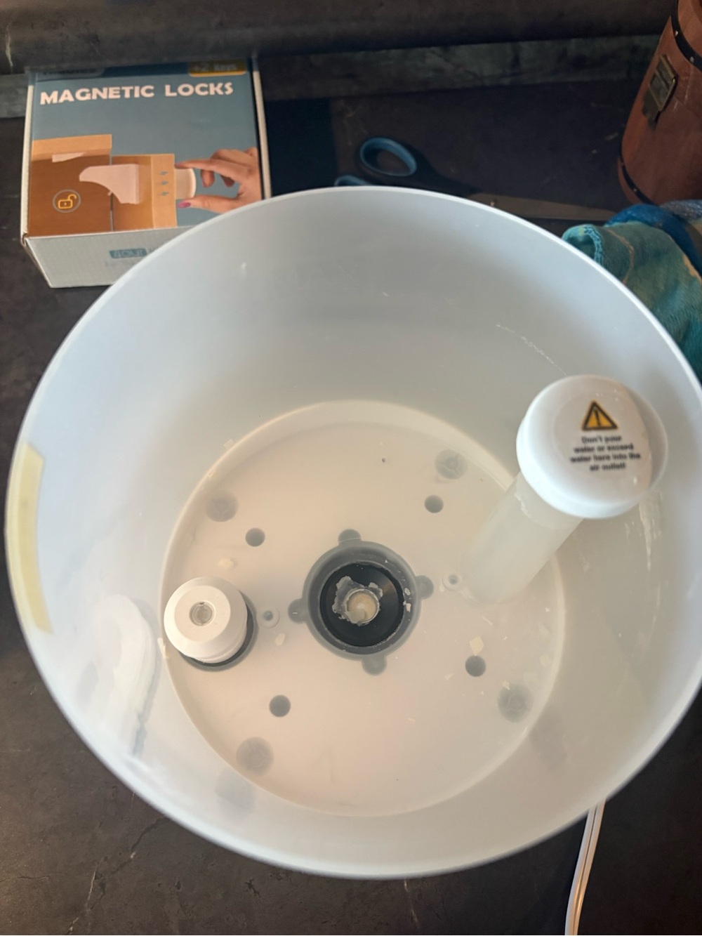 White Portable Humidifier 2.5L Humidifier - Picture 2 of 4